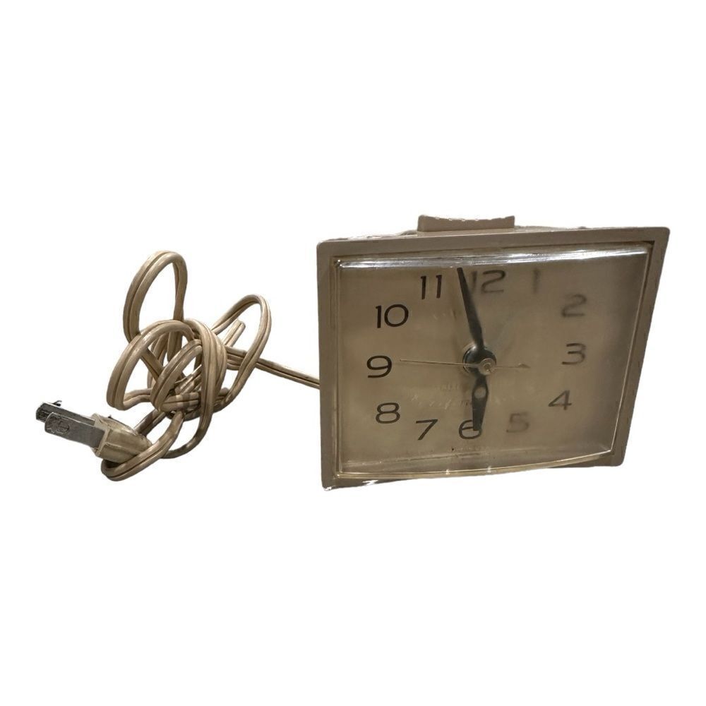 Vintage General Electric Mid-Century Alarm Clock - Picture 2 of 10